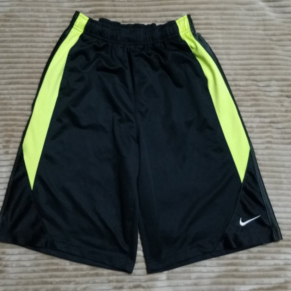 Nike Shorts Boy